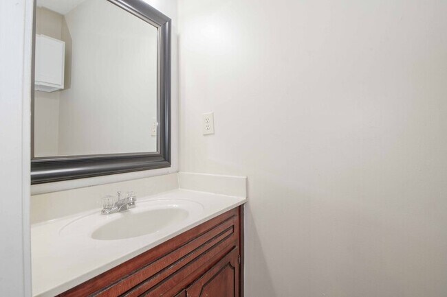 Photo - 2002 Tynewood Dr