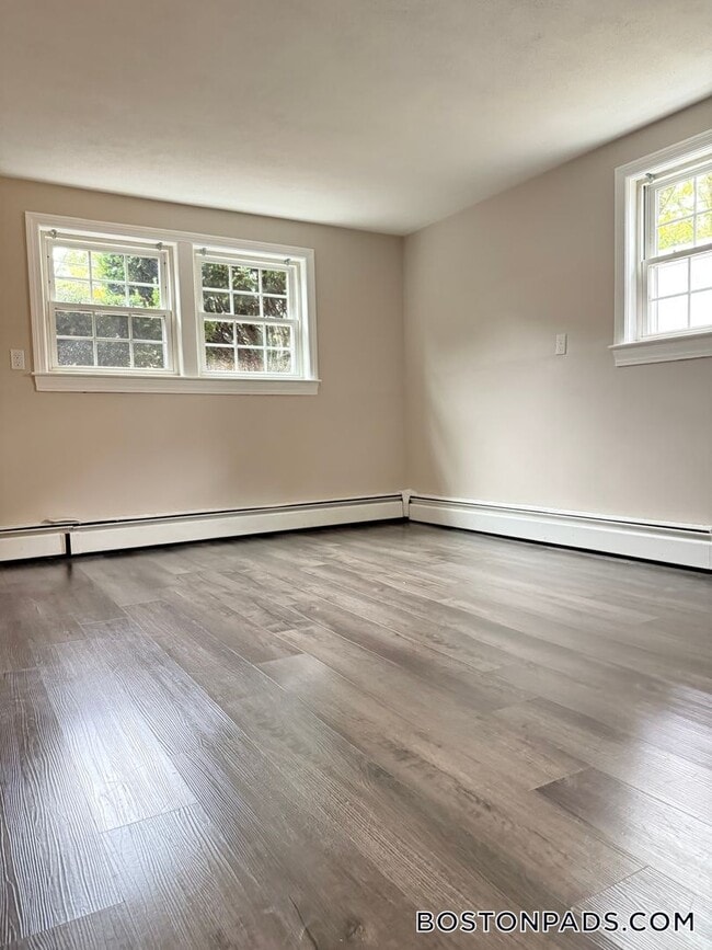 Photo - 887 Varnum Ave Unit 1