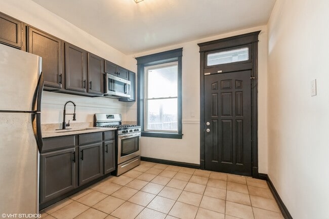 Photo - 6352 S Ingleside Ave Unidad 3