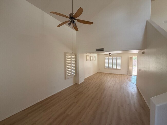 1338 E 10th Pl