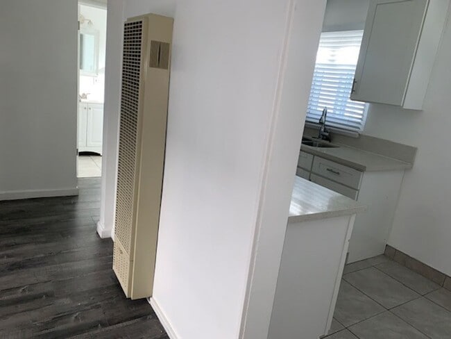 Photo - Felton Apts.