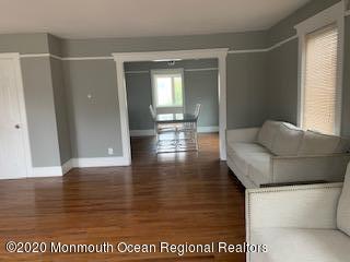 Photo - 217 Albert Pl