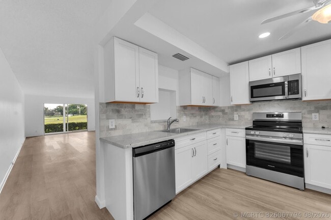 Building Photo - 3003 Portofino Isle Unit K1