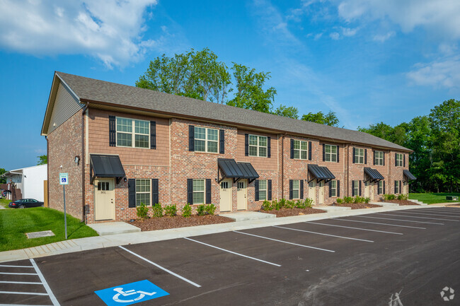 Airport Place Apartments - Townhomes for Rent - Clarksville, TN ...