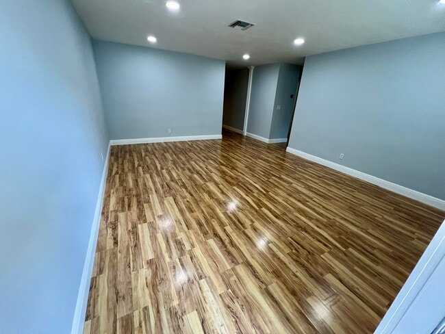 Photo - 9417 SW 52nd St