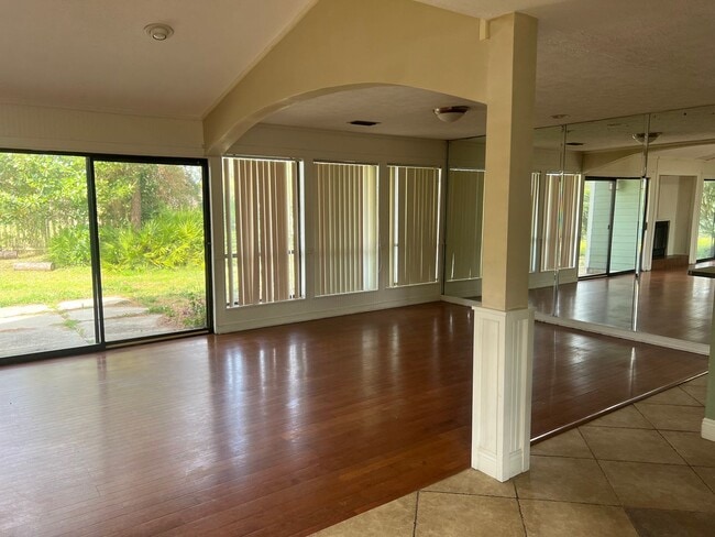 Photo - Spectacular 3 bedroom / 2 bath Single Fami...