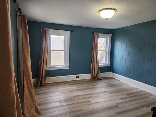 Photo - 100 Wyman St