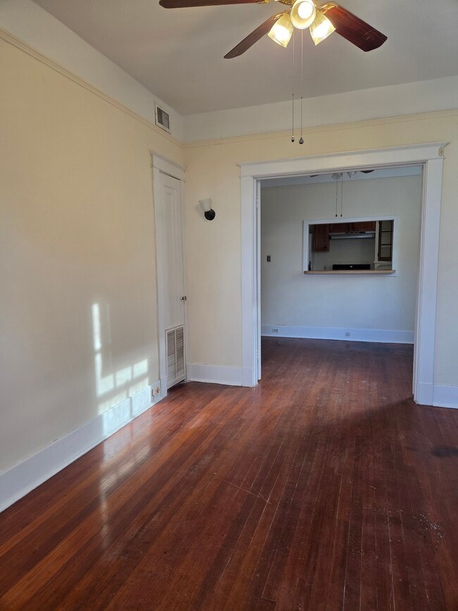 8128 Pritchard Pl Unidad B
