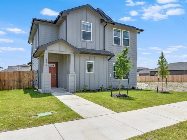 Photo - 114 Fairmeadow Downs Dr