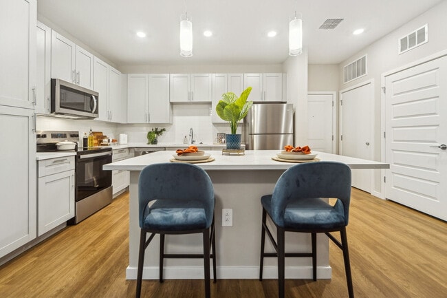 Ascend Ridgewood Lakes