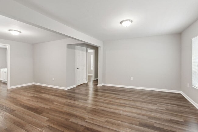 Photo - 3BR/2BA Downtown House Walking Distance to...