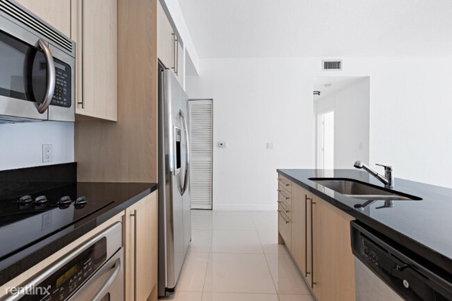 Photo - 2 br, 2 bath Condo - 1111 SW 1st Ave 2 ba...