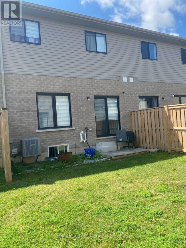Photo - 520 Grey St