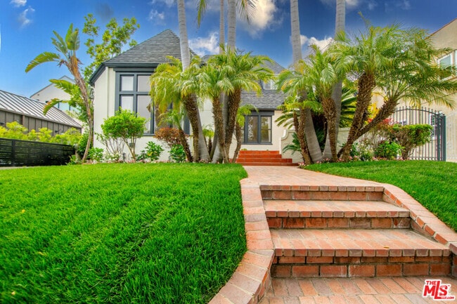 Building Photo - 449 S Citrus Ave Rental