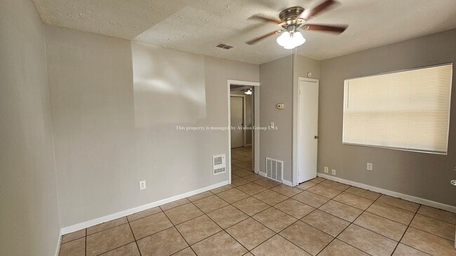 Photo - 2231 Spring Park Rd Unit 3