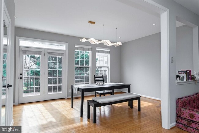 Photo - 2558 Banshire Dr