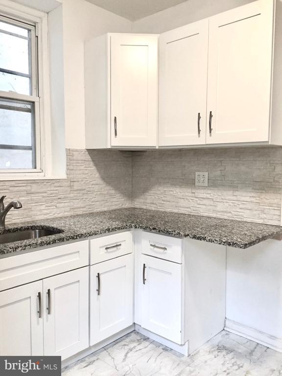 Photo - 125 N Ruby St