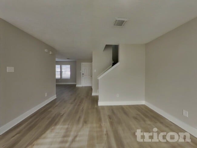 Photo - 21899 Pinewilde Ct