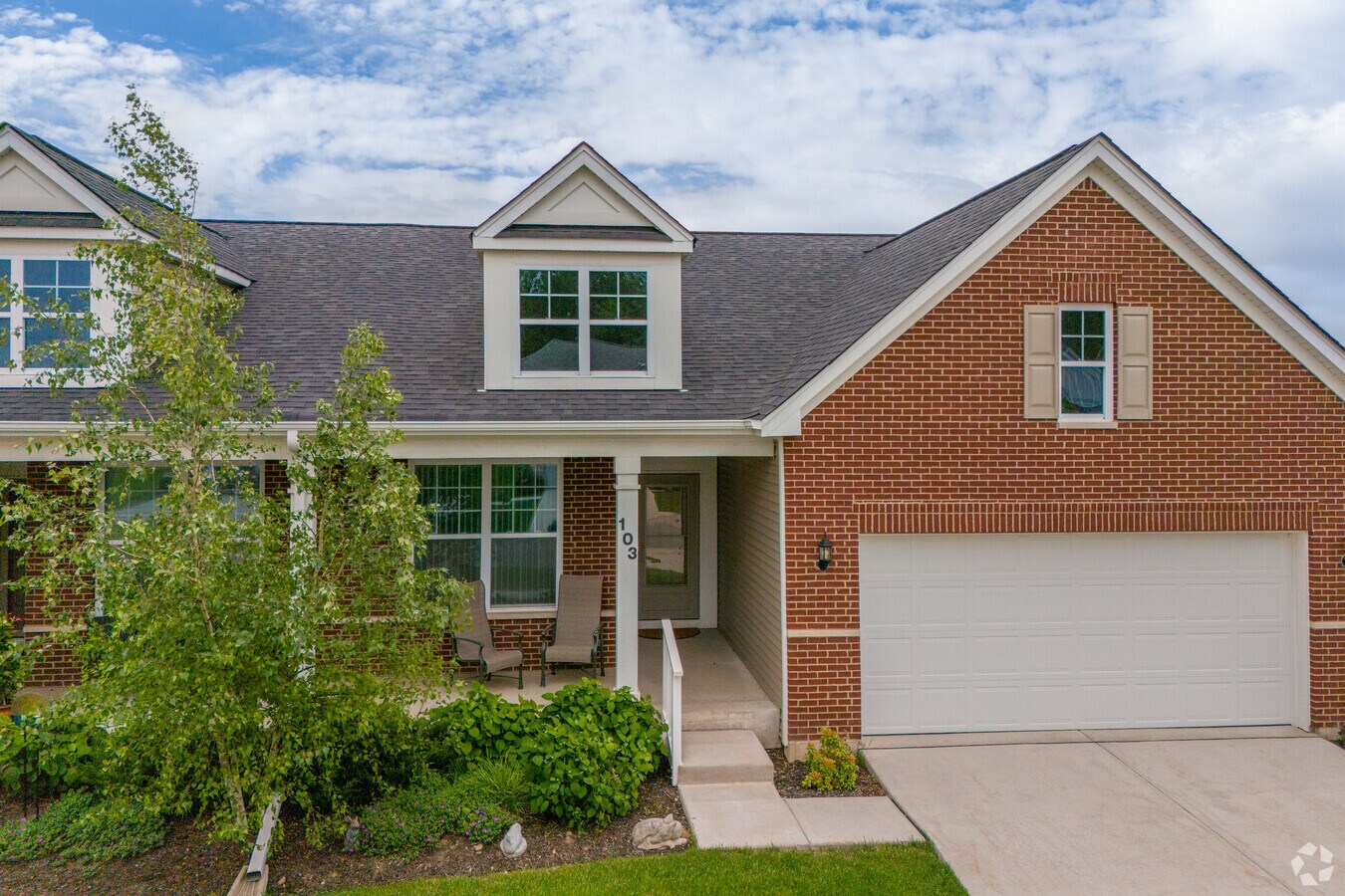 Entry - Symphony Bay