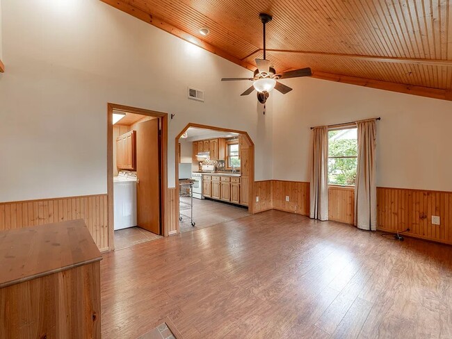 Photo - 8316 Rutledge St