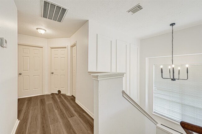 Photo - 146 S Walden Elms Cir