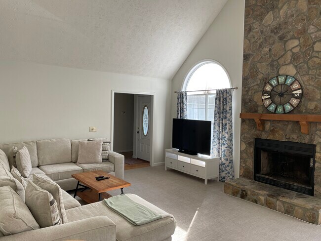 Photo - 287 Lassetter Rd