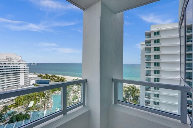 Building Photo - 4401 Collins Ave Unit 1503