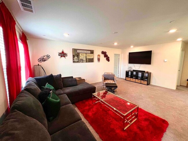 3062 Flagstaff Dr