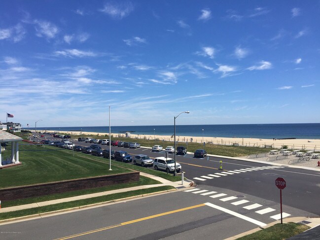 Photo - 2011 Ocean Ave N