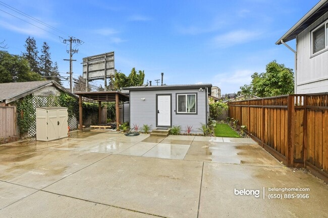 Photo - 1397 Vine St