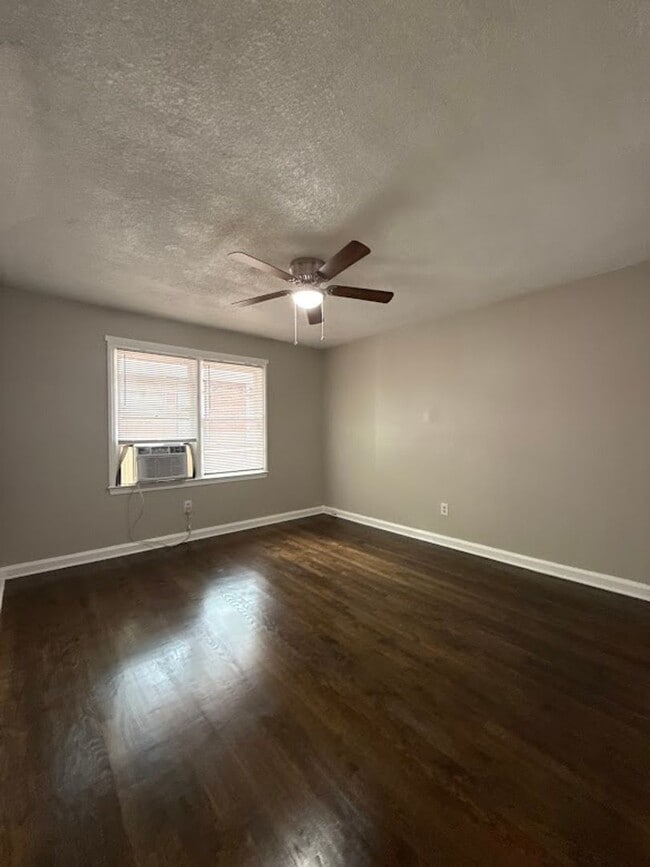 Photo - 1341 Beecher St SW Unit B