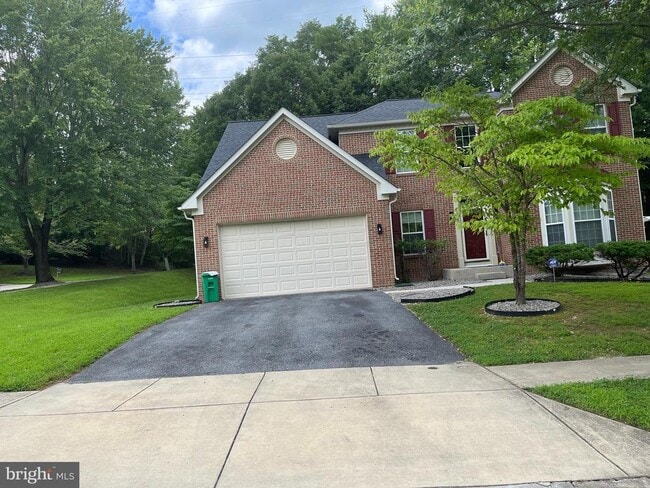 Building Photo - 10400 Twin Knoll Way Rental