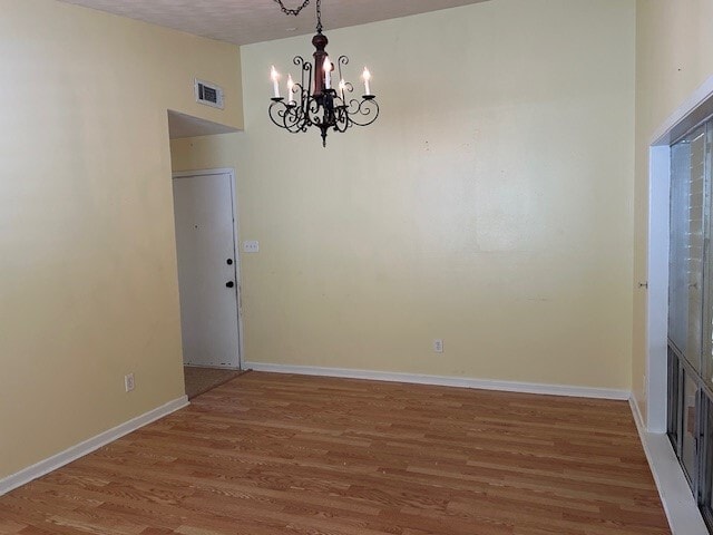 Photo - 325 Mackeral St