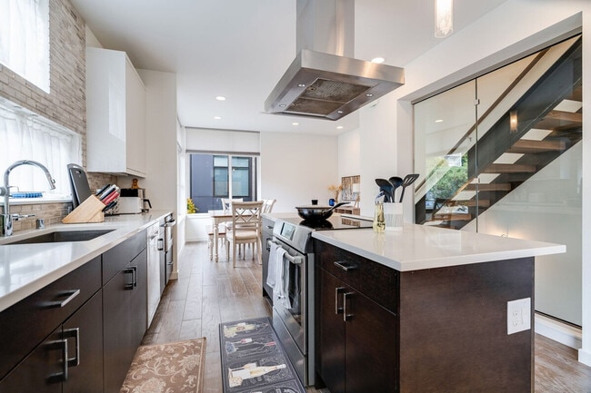 Photo - 720 3rd Ave N Unidad ID1036015P