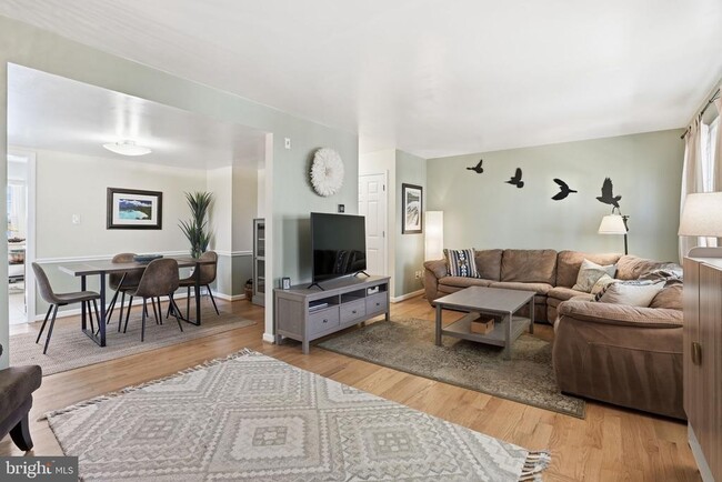 Photo - 9100 Omar Ct