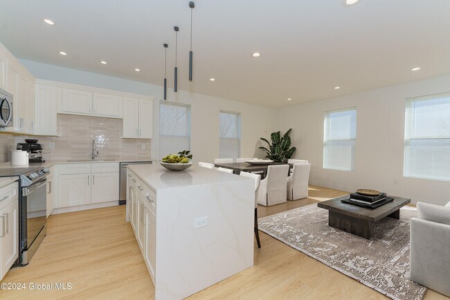 Photo - 1133 Loudon Rd