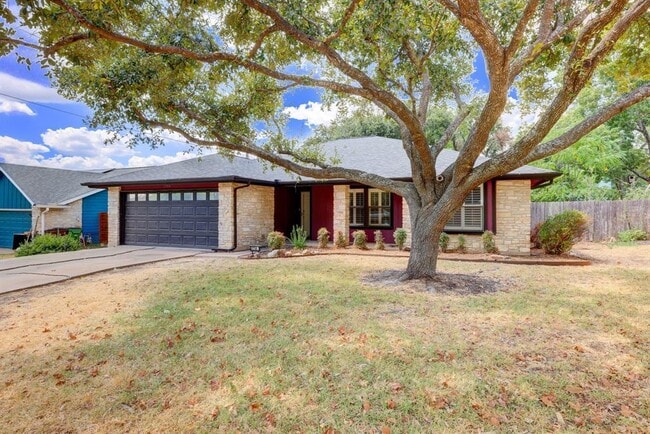 Building Photo - 1704 Foxfire Dr