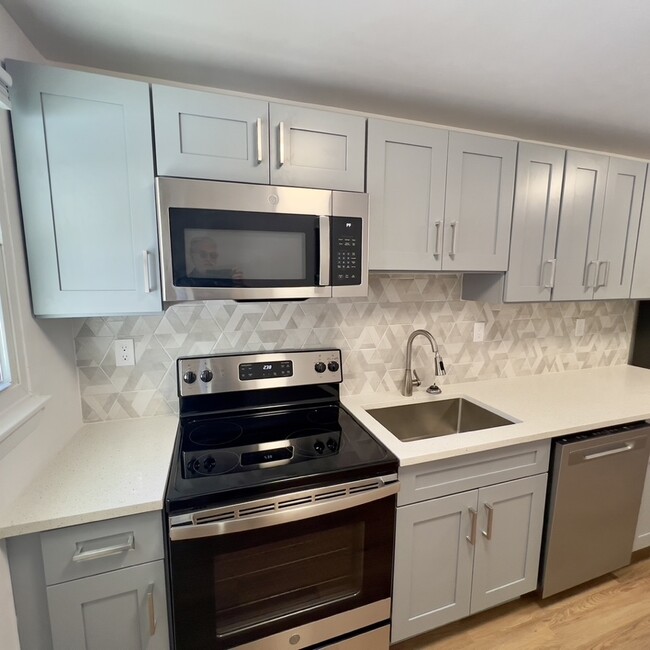 Photo - The Den Hunting Lodge (student)