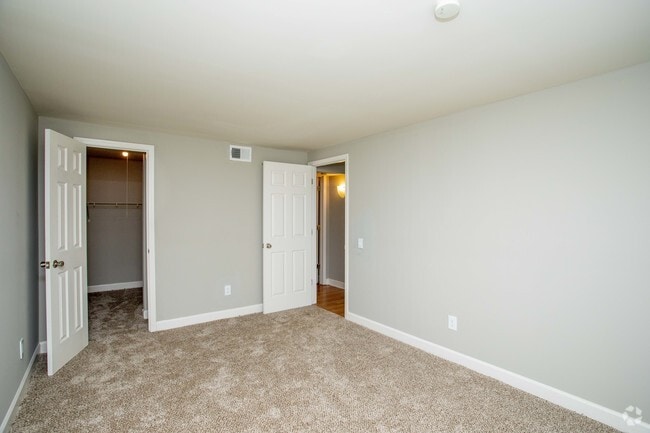 1BR, 1BA - 642 SF
