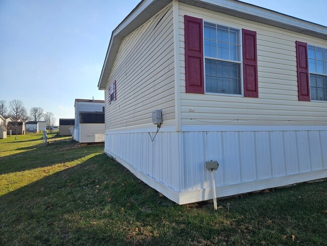 Photo - 45 Lynnwood Cir