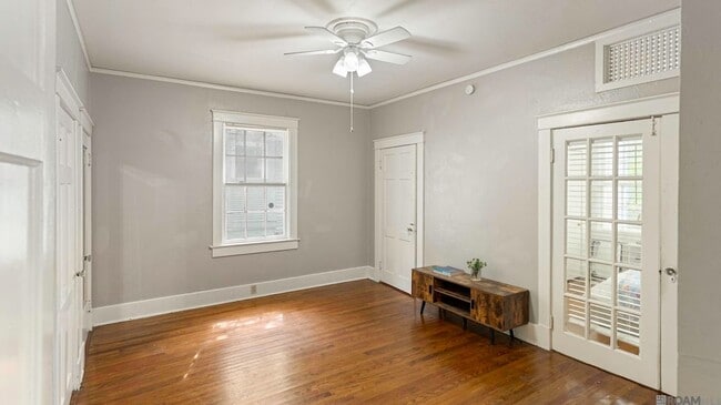 Photo - 350 E State St