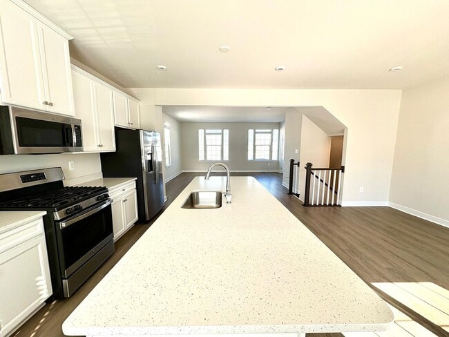 Photo - 856 New Castle Landing Dr