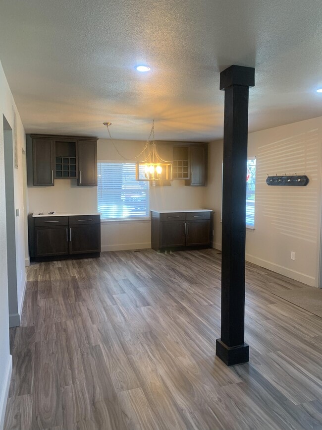 Photo - 306 NW 7th St