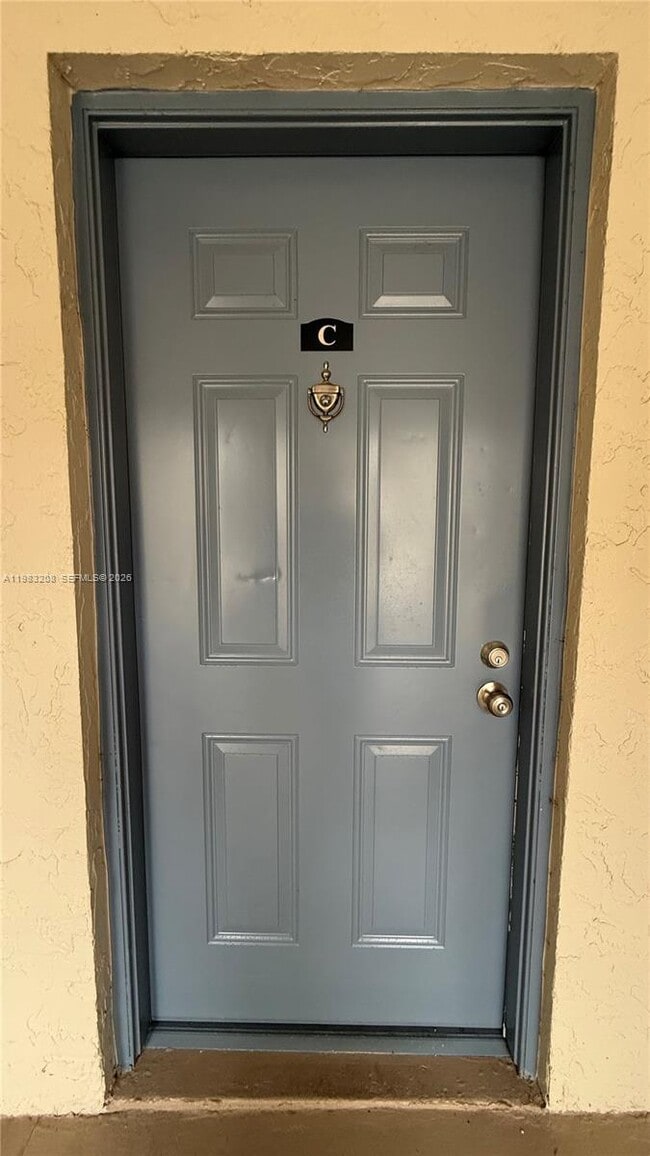 Building Photo - 1500 Lake Crystal Dr Unit C