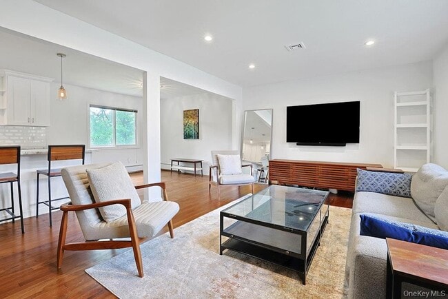 Photo - 8 Duers Ct