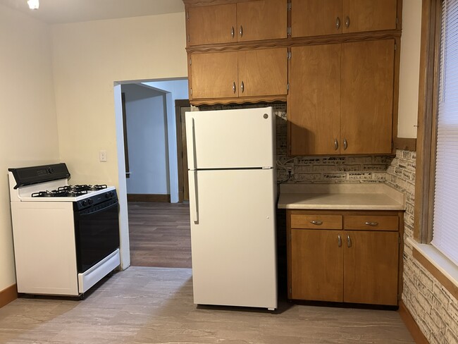 Photo - 2060 Summit Ave Unidad Lower