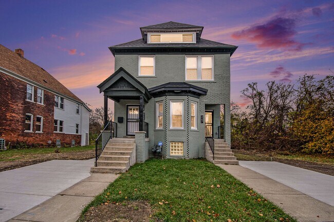 Photo - Lower Unit - Newly Constructed - 2 bed/2 b...