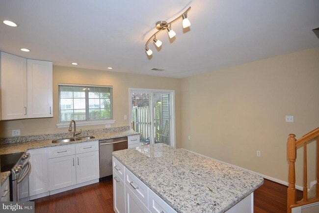 Photo - 13107 Englishwood Ln
