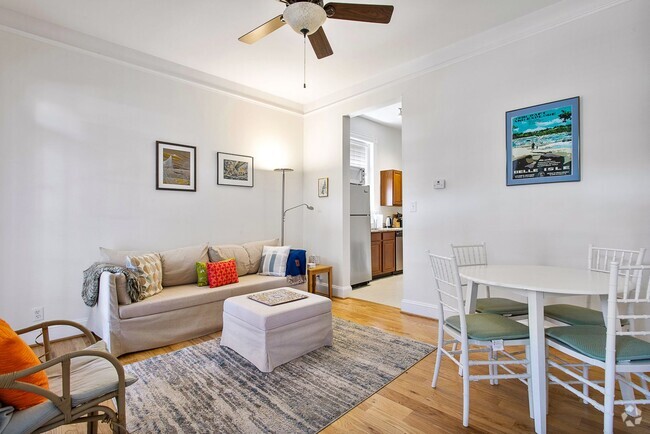 Building Photo - 1831 W Grace St Unit Apt 2