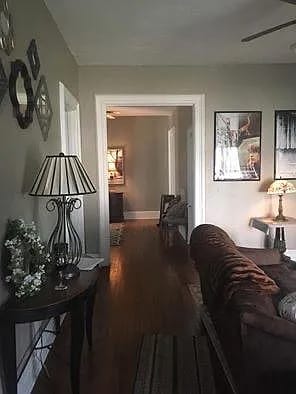 Photo - 139 La Belle St